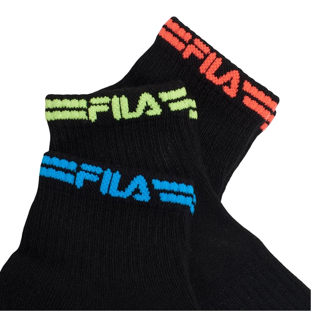 Pack-3 Calcetines Quarter F2523 para Hombre y Mujer Los calcetines Fila Quarter de 3 pares están fabricados con hilos de alta calidad para un gran confort y una larga duración. Flexibles y dotados de una tela elástica al nivel del tobillo, se adaptarán fácilmente a tus pies para estar cómodo durante tus desplazamientos.
Detalles:
- Tejido de algodón.
- Suela acolchada, que proporciona absorción de impactos.
- 3 pares.
- Malla transpirable.
- Tobillos acanalados.
- Logo bordado.
- Estilo quarter, caña baja-media.
- Varios colores disponibles.
- Hilos de alta calidad para un óptimo confort y una gran durabilidad.
- Unisex.
Este pack de calcetines Quarter Fila es la elección perfecta para quienes valoran el confort sin renunciar al estilo. Con su diseño atractivo, materiales de calidad y ajuste ideal, son el complemento perfecto para tu día a día activo.
Composición: 69% Algodón, 29% Poliéster, 2% Elastano
Cuidados:
Lavar a máquina a un máximo de 30 °C.
No usar lejía ni blanqueadores.
No planchar.
No lavar en seco.
Secar al aire o en secadora a baja temperatura.