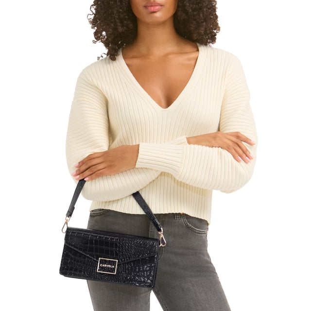 This Carvela Jessica East-West bag arrives in a black lizard embossed design. There is an envelope style flap with gold tone branding clasp. Dimensions: 13cm (H), 24cm (L), 7cm (D). Strap length: 130cm. Strap length: 51cm.