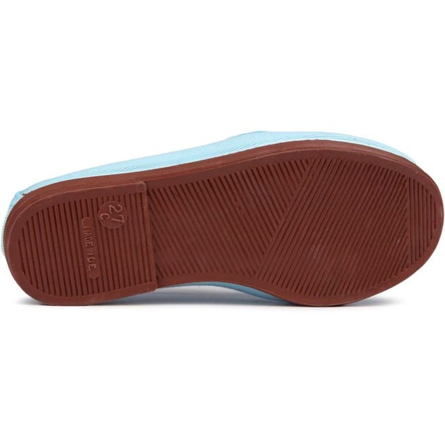 Step up your off-duty game, with the original Flossy Arnedo slip-on shoe featuring tonal bespoke elasticated gussets for a perfect, comfy fit. The Arnedo plimsoll is Flossys original staple shoe. This easy lifestyle icon has a cotton canvas upper, cotton & polyester inner lining and a 100% natural rubber outsole.