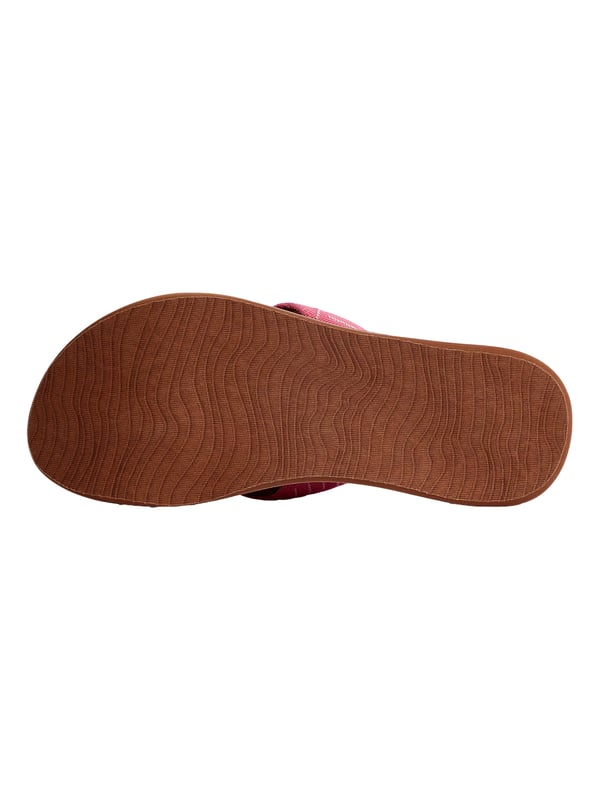 De Reef Spring Woven verenigt bewuste strandstijl met uitstekend comfort en scoort met bijzonder zachte, brede banden van gerecycled materiaal die prettig om de voet passen, terwijl de zacht dempende voetzool met anatomische voetboogondersteuning en de lichte, robuuste loopzool een ontspannen loopgevoel de hele dag mogelijk maken - ideaal voor iedereen die duurzaamheid, draagcomfort en stijlvolle nonchalance waardeert.