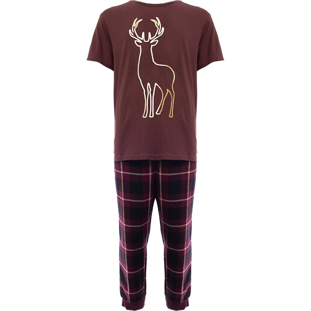 Relax in style with the Threadbare deer loungewear set in burgundy. This cozy set features a charming deer motif, adding a festive and playful touch to your loungewear collection. The rich burgundy color provides a warm and inviting feel, perfect for those lazy days at home. Crafted from 100% cotton, this  loungewear set offers exceptional comfort and breathability, ensuring you stay comfortable all day long. Whether you?re lounging on the couch or enjoying a quiet evening in, this set is the perfect choice for ultimate relaxation.