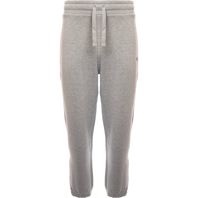 Stay comfortable and enjoy NE's world-famous street style with the official New Era Heritage Dark Green Jogger. The design includes the NE flag on the left leg and a heritage patch on the right hip, while side-entry pockets provide extra storage space. The elasticated waistband and adjustable drawcord s guarantee comfort throughout the day.
