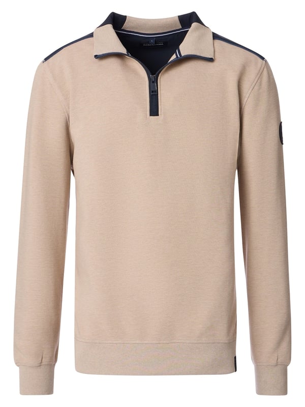 Deze sweatshirt-troyer van CASA MODA biedt door zijn comfortabele pasvorm een aangenaam draagcomfort. Kleurrijke accenten op de kraag en de boorden maken deze troyer tot een absolute blikvanger. Hij rondt uw casual outfit perfect af en kan veelzijdig worden gecombineerd met zowel jeans als chino's. Een absoluut must-have voor elke kledingkast.