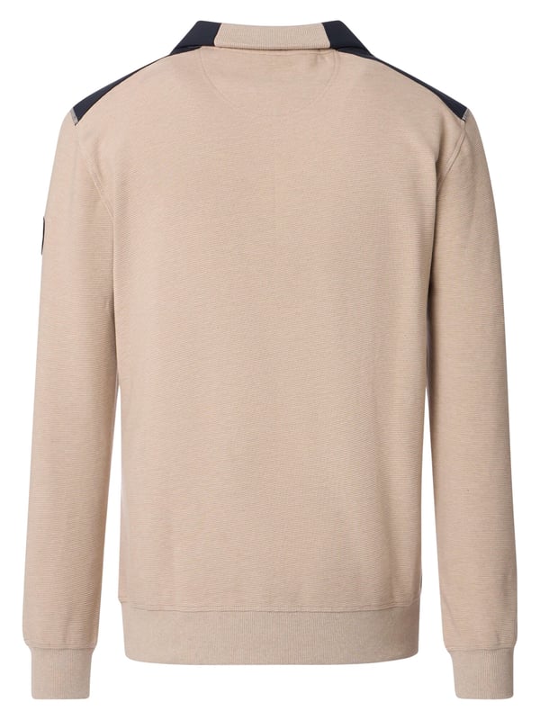 Deze sweatshirt-troyer van CASA MODA biedt door zijn comfortabele pasvorm een aangenaam draagcomfort. Kleurrijke accenten op de kraag en de boorden maken deze troyer tot een absolute blikvanger. Hij rondt uw casual outfit perfect af en kan veelzijdig worden gecombineerd met zowel jeans als chino's. Een absoluut must-have voor elke kledingkast.