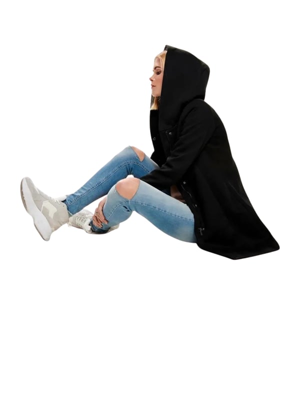 Deze mantel biedt je stijl en comfort tegelijk! Met zijn normale pasvorm en deDropped shoulders zit hij casual en comfortabel, perfect voor frisse dagen. De brede capuchon beschermt je tegen wind en weer en geeft de mantel een bijzondere uitstraling. De verborgen rits en de verborgen knoopsluiting zorgen voor een strak, modern ontwerp. Zijzakken bieden ruimte voor je handen of kleine spullen. Dankzij het hoogwaardige materiaal is de mantel niet alleen warm, maar ook aangenaam licht om te dragen. Een ideale metgezel voor het tussenseizoen, die comfort en stijl verenigt!