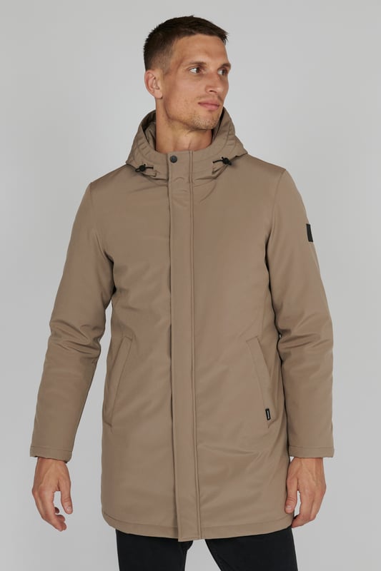 Regular fit  Wassen op 30°, niet bleken, drogen in droger behoedzaam, Druipnat ophangen, koud strijken max. 110° C, Droogreiniging  90% Polyester,10% Elastaan