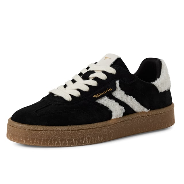 Voeg een vleugje luxe toe aan je dagelijkse stijl met deze modieuze sneakers van Tamaris. Deze veterschoenen zijn gemaakt van een hoogwaardige mix van zacht suède en textiel en hebben comfortabele details van imitatiebont voor extra stijl. Het sportieve silhouet krijgt een strakke, moderne afwerking, waardoor ze perfect zijn voor zowel casual dagen als chique stedelijke uitjes. Bovenmateriaal: Hoogwaardige mix van suède en textiel Voering & binnenzool: Zacht textiel voor de hele dag comfort Buitenzool: Synthetische zool met grip voor zelfverzekerde stappen Haktype & hoogte: Zonder hak, met een zool van 30 mm voor subtiele verhoging Schachthoogte: 6,5 cm Schoentype: Vetersneakers voor dames