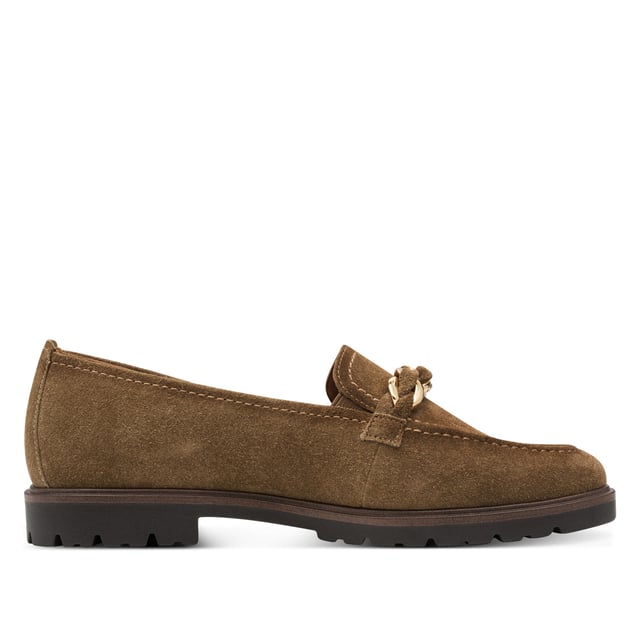 Luce un estilo atemporal y comodidad durante todo el día con estos mocasines Tamaris de ante para mujer. Diseñados para un uso cómodo, estos mocasines sin cordones cuentan con una parte superior de ante suave y una plantilla de soporte para mayor comodidad a diario. Características principales: Parte superior de ante genuino. Diseño sin cordones que prioriza la comodidad. Forro suave: mezcla de tela y sintético. Tacón de 25 mm sin tacón. Suela sintética resistente. Altura de la caña: 6,5 cm. Plantilla: sintética.