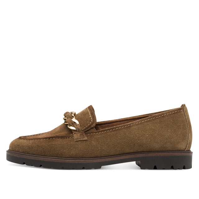 Luce un estilo atemporal y comodidad durante todo el día con estos mocasines Tamaris de ante para mujer. Diseñados para un uso cómodo, estos mocasines sin cordones cuentan con una parte superior de ante suave y una plantilla de soporte para mayor comodidad a diario. Características principales: Parte superior de ante genuino. Diseño sin cordones que prioriza la comodidad. Forro suave: mezcla de tela y sintético. Tacón de 25 mm sin tacón. Suela sintética resistente. Altura de la caña: 6,5 cm. Plantilla: sintética.
