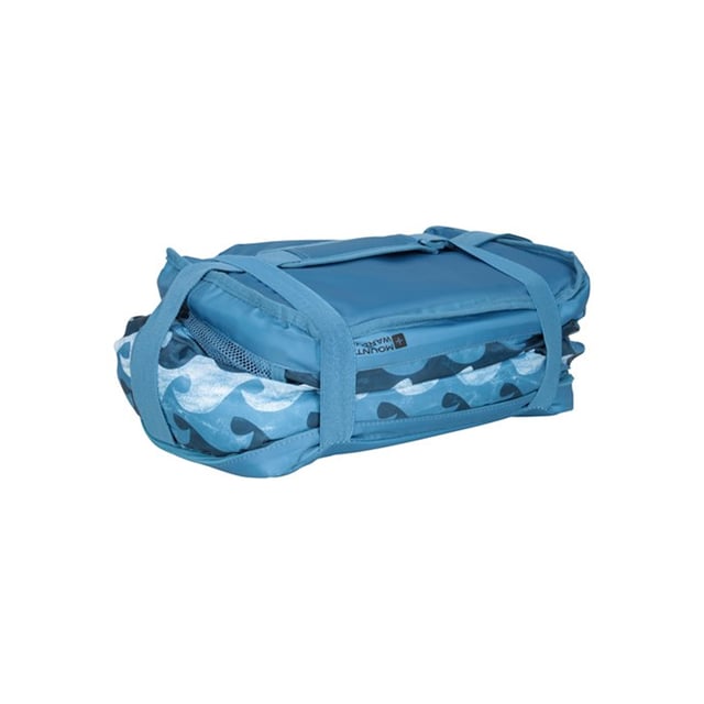 100% Polyester. Fabric Technology: Lightweight. Compartments: 1 Main Compartment, Zipped. Design: All-Over Print, Logo, Wave Pattern. Adjustable Strap, Mesh Bottle Holder, Self-Inflating Valve. Capacity: 30L.