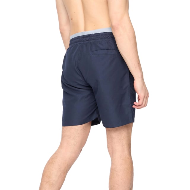 100% Polyester. Design: Logo. Pockets: 2 Side Pockets, 1 Back Pocket. Fastening: Pull-On. Metal Eyelets. Waistline: Adjustable, Branded, Drawstring.