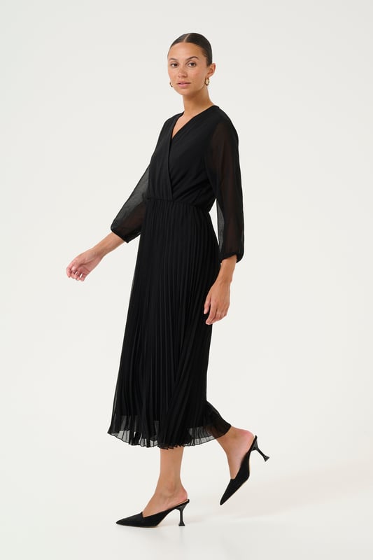 Feminine,Midi-Länge,3/4 Ärmel  Schonwäsche 30°, Nicht bleichen, Nicht im Trockner trocknen, Liegend trocken., Kalt bügeln max. 110° C, Trockenreinigung  100% Polyester