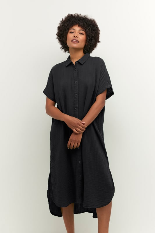 Modell: , Passform: Oversize-Passform, Länge: Midi-Länge, Gestaltung: Flügelärmel 30 Grad Schonwaschgang, nicht bleichen, nicht im Trockner trocknen, kalt bügeln max. 110° C, nicht chemisch reinigen 100% Baumwolle