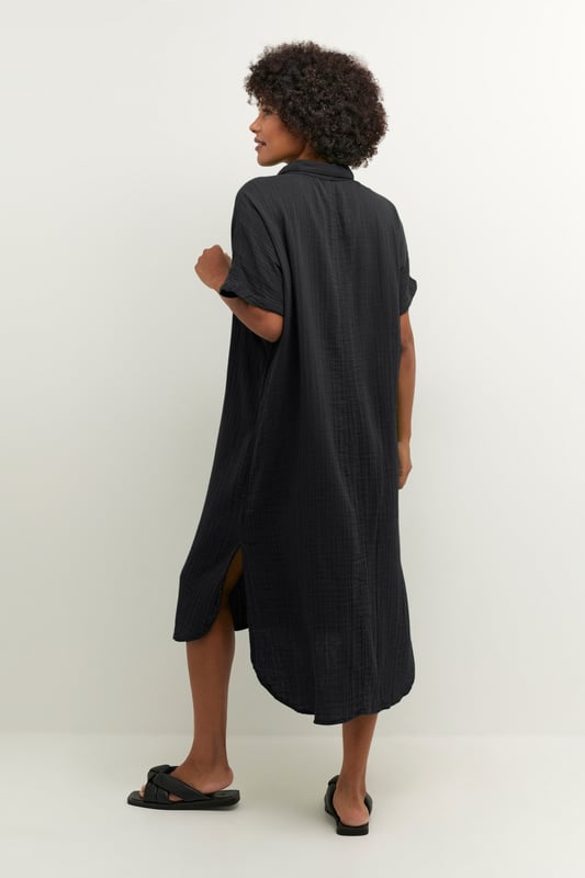 Modell: , Passform: Oversize-Passform, Länge: Midi-Länge, Gestaltung: Flügelärmel 30 Grad Schonwaschgang, nicht bleichen, nicht im Trockner trocknen, kalt bügeln max. 110° C, nicht chemisch reinigen 100% Baumwolle