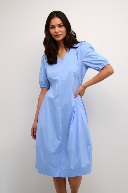 Casual fit,Net onder de knie,Korte mouwen  Fijne was 30°, niet bleken, niet in de droger drogen, Liggend laten drogen., koud strijken max. 110° C, Droogreiniging  65% Katoen,33% Polyester,2% Elastaan