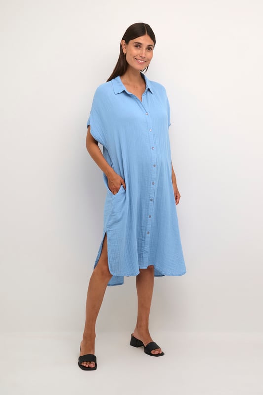 Oversize fit,Midi lengte,Vleugelmouwen  Fijne was 30°, niet bleken, niet in de droger drogen, koud strijken max. 110° C, Niet droog reinigen  100% Katoen