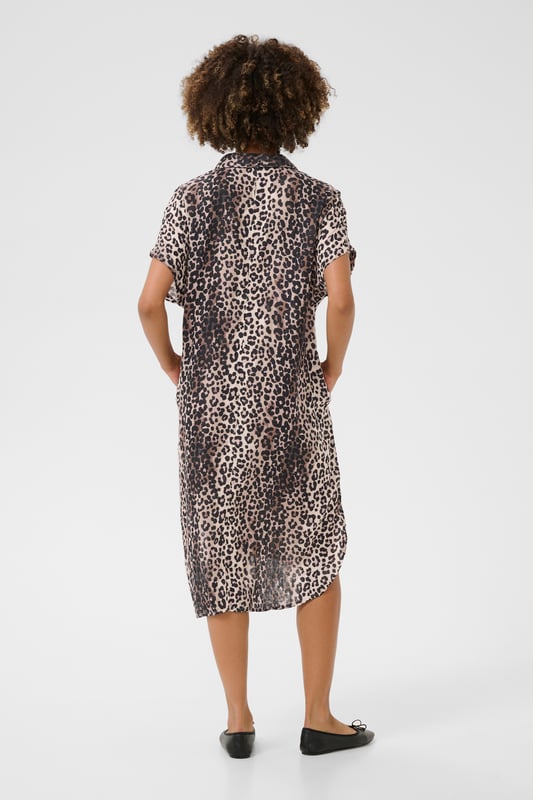 Oversize fit,Midi-Länge,Ausgestellte Ärmel  Schonwäsche 30°, Nicht bleichen, Nicht im Trockner trocknen, Kalt bügeln max. 110° C, Nicht trockenreinigen  100% Baumwolle