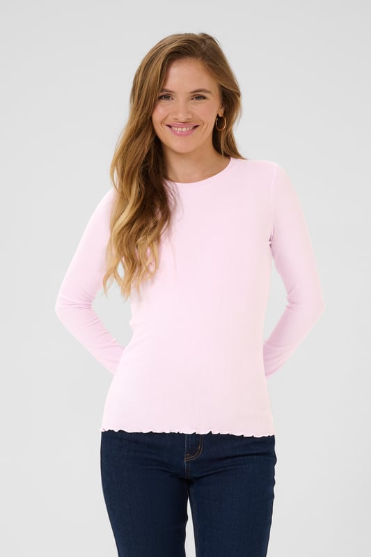 Slim fit,Lange mouwen  Fijne was 30°, niet bleken, niet in de droger drogen, Druipnat ophangen, koud strijken max. 110° C, Niet droog reinigen  96% Viscose,4% Elastaan