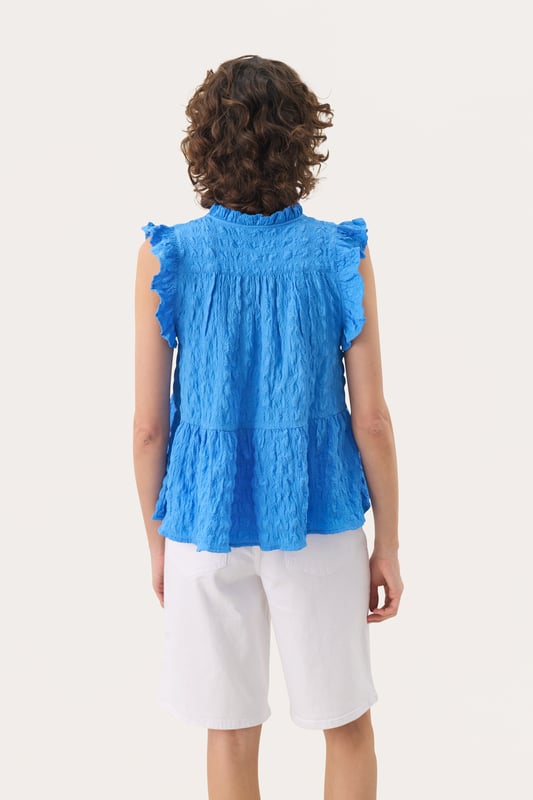 Gerade Passform,Ärmellos  Schonwäsche 30°, Nicht bleichen, Nicht im Trockner trocknen, Tropnass aufhängen im Schatten, Warm bügeln max. 150° C, Nicht trockenreinigen  80% Polyester (Recycelt),18% Polyester,2% Elasthan