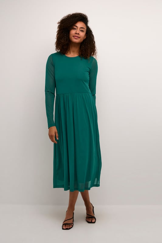 Feminine,Midi-Länge,Lange Ärmel  Schonwäsche 30°, Nicht bleichen, Nicht im Trockner trocknen, Liegend trocken., Kalt bügeln max. 110° C, Nicht trockenreinigen  95% Polyester,5% Elasthan