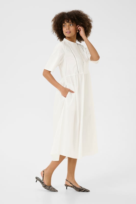 Feminine,Midi lengte,Boven elleboog  Fijne was 30°, niet bleken, niet in de droger drogen, Liggend laten drogen., koud strijken max. 110° C, Droogreiniging  65% Katoen,33% Polyester,2% Elastaan