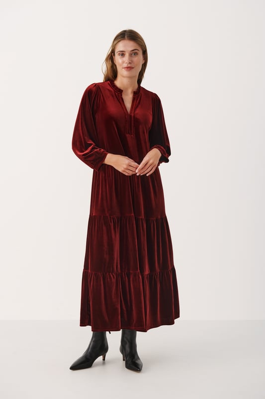 Relaxed fit,Midi-Länge,3/4 Ärmel  Schonwäsche 30°, Nicht bleichen, Nicht im Trockner trocknen, Liegend trocken., Kalt bügeln max. 110° C, Trockenreinigung  60% Polyester,35% Polyester (Recycelt),5% Elasthan