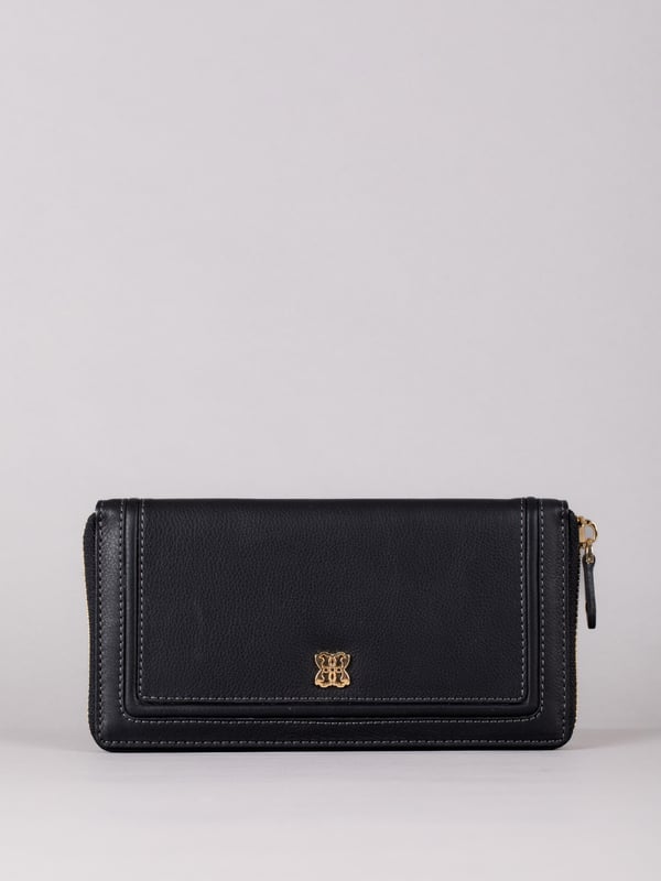 This large purse with handy zip around fastening is a must-have handbag accessory this season and beyond. Crafted from smooth leather, this purse contains ample storage for all your spending essentials including plenty of card slots, slip pockets and a zipped coin pocket. Finished with RFID protection to keep your cards electronically secure.