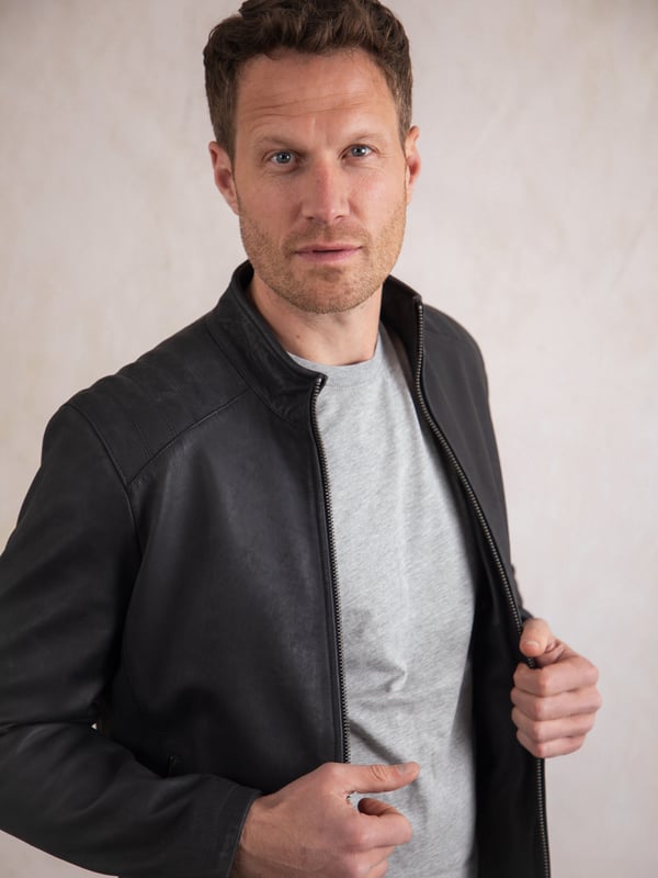 Expertly crafted from soft touch nubuck leather, the Crook jacket will be a wardrobe staple for years to come. With shoulder stitch detailing and a centre zip fastening, this classic style layers perfectly over all of your everyday looks. We've added plenty of functional exterior and interior pockets, meaning the Crook jacket effortlessly combines style and practicality.