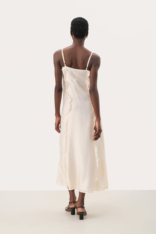 Oversize fit,Über Knöchellänge,Ärmellos  Schonwäsche 30°, Nicht bleichen, Nicht im Trockner trocknen, Tropnass aufhängen im Schatten, Kalt bügeln max. 110° C, Trockenreinigung  83% Lyocell ( TENCEL™),17% Nylon