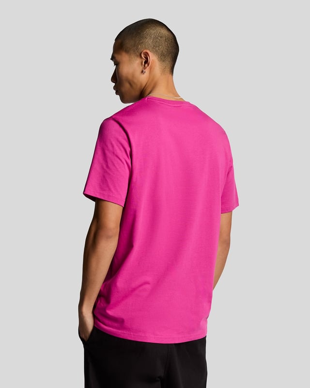 Our plain T-shirts are a favourite among our customers, so we strive to make them better every season. This one is woven from soft cotton jersey and features a round neck and short sleeves. - Round neck 
- Short sleeves 
- Composition: 100% cotton
