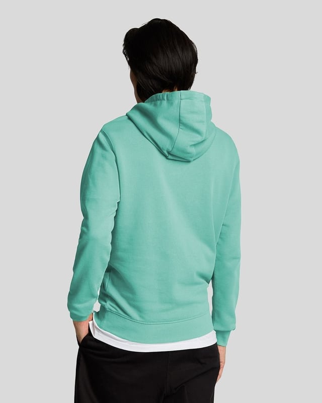 Unser Kapuzenpullover ist auf der Brust mit unserem ikonischen goldenen Adler-Logo bestickt, aber alles andere wurde schlicht gehalten. Er besteht aus Loopback-Baumwolljersey für eine entspannte Passform und hat eine geräumige Beuteltasche. – Kapuze mit Kordelzug – Lange Ärmel – Beuteltasche vorne – Zusammensetzung: 100 % Baumwolle