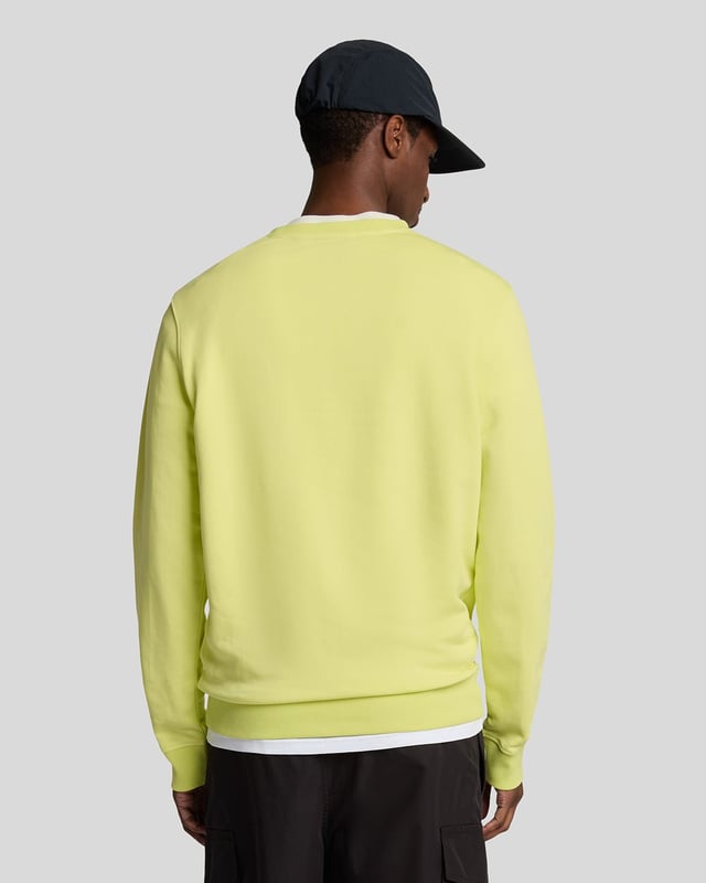 Wir haben Jahre damit verbracht, unsere Baumwolljersey-Basics zu perfektionieren, und unsere Designkompetenz zeigt sich. Dieses Rundhals-Sweatshirt ist aus kuscheligem Baumwolljersey gefertigt und verfügt über ein retro-inspiriertes Dreiecksstich-Detail am Ausschnitt. - Rundhalsausschnitt - Lange Ärmel - Zusammensetzung: 100 % Baumwolle