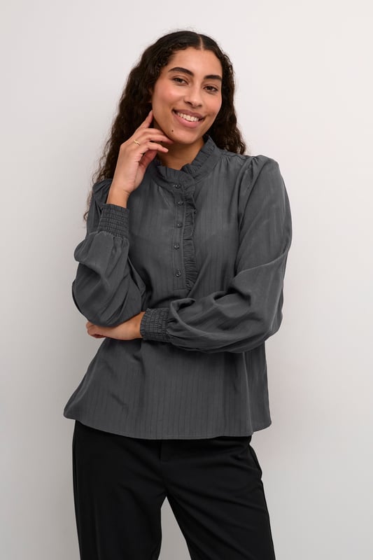 Regular fit,Lange Ärmel    58% Polyester,42% Viskose