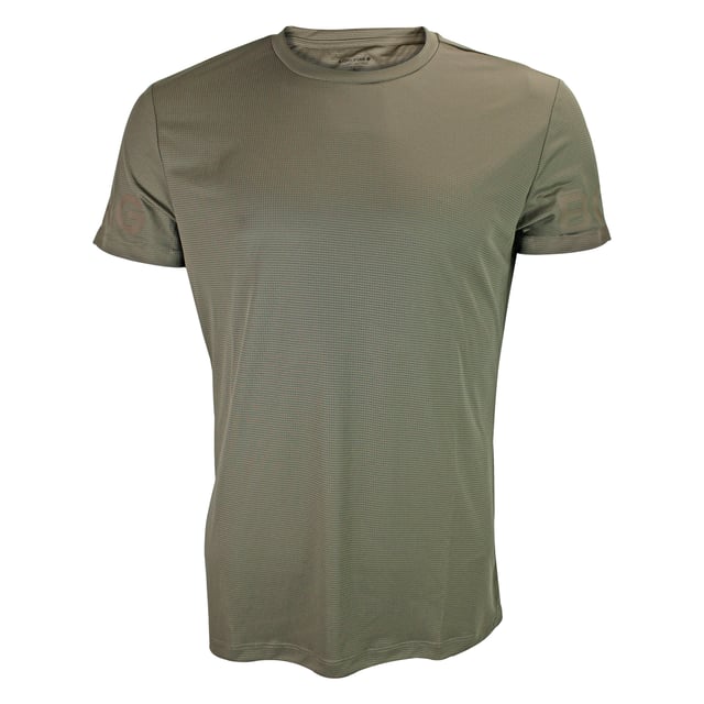 Borg Light T-shirt - Sustainable Performance Wear: Elevate your active wardrobe with the Björn Borg Borg Light T-shirt, designed for those who demand both style and sustainability. Crafted from 100% recycled polyester, this performance tee offers a regular fit and features a longer length, making it ideal for high-intensity workouts, especially those involving overhead movements. The T-shirt is quick-drying and includes iconic Borg branding on the sleeves, combining function and fashion effortlessly. Perfect for year-round use, this versatile T-shirt is available in a range of seasonal colors. Extra Product Details:. 100% Recycled Polyester Regular Fit with Longer length Quick-Drying Fabric Borg Print on Arms Round Neckline Machine Washable Ideal for All Seasons. This T-shirt is an essential addition to any fitness enthusiast's wardrobe, delivering performance while contributing to a more sustainable planet.