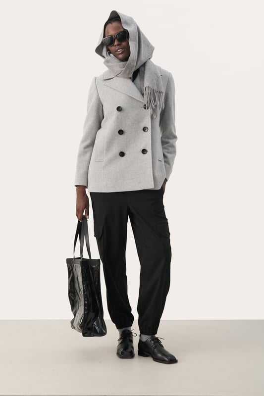 Classic fit,Lange Ärmel  Professionelle Reinigung, Nicht bleichen, Nicht im Trockner trocknen, Kalt bügeln max. 110° C, Trockenreinigung  40% Wolle (Recycelt),30% Polyester (Recycelt),25% Polyester,5% Sonstige fasern