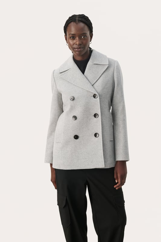 Classic fit,Lange Ärmel  Professionelle Reinigung, Nicht bleichen, Nicht im Trockner trocknen, Kalt bügeln max. 110° C, Trockenreinigung  40% Wolle (Recycelt),30% Polyester (Recycelt),25% Polyester,5% Sonstige fasern