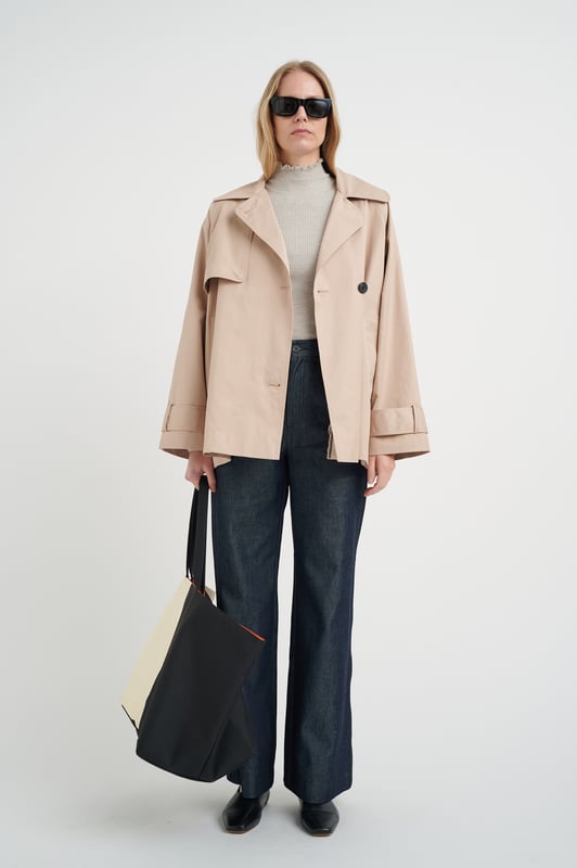 Baggy fit,Heup lengte,Lange mouwen  Fijne was 30°, niet bleken, niet in de droger drogen, Druipnat ophangen, koud strijken max. 110° C, Droogreiniging  59% Katoen,31% Polyester,10% Polyamide