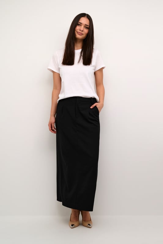 Regular fit,Hohe Taille,Knöchellänge  30° waschbar, Nicht bleichen, Nicht im Trockner trocknen, Tropnass aufhängen im Schatten, Kalt bügeln max. 110° C, Trockenreinigung  64% Polyester (Recycelt),33% Viskose,3% Elasthan