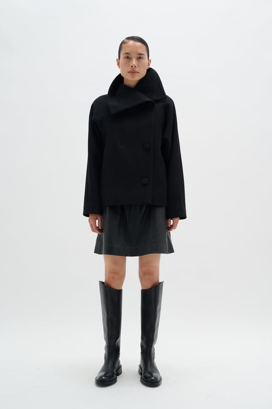 Lockere Passform,Lange Ärmel  Professionelle Reinigung, Nicht bleichen, Nicht im Trockner trocknen, Tropnass aufhängen, Kalt bügeln max. 110° C, Trockenreinigung  50% Wolle,40% Polyester,5% Polyamid,3% Polyacryl,2% Viskose