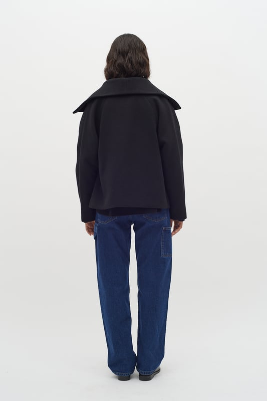 Lockere Passform,Lange Ärmel  Professionelle Reinigung, Nicht bleichen, Nicht im Trockner trocknen, Tropnass aufhängen, Kalt bügeln max. 110° C, Trockenreinigung  50% Wolle,40% Polyester,5% Polyamid,3% Polyacryl,2% Viskose
