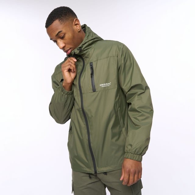 Mens Crosshatch Utilate Jacket in thyme.- Lightweight and durable windbreaker jacket- Bungee cord-adjustable hood- Full zip fastening- Chest patch pocket and zipped pockets- Elasticated cuffs- Bungee cord-adjustable hem.- Breathable mesh lining- Shell: 100% Nylon.  Lining: 100% Polyester- Ref: CH2K124380AAGR