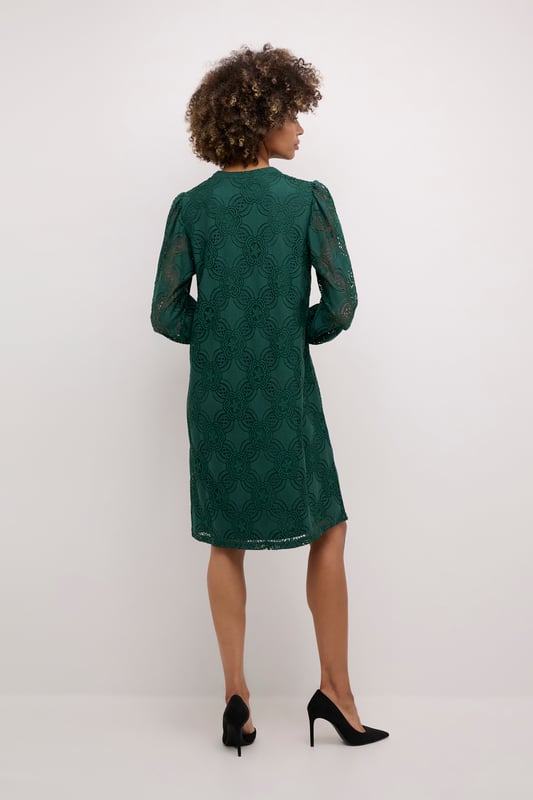 Relaxed fit,Knie,Lange mouwen  Fijne was 30°, niet bleken, niet in de droger drogen, Liggend laten drogen., koud strijken max. 110° C, Droogreiniging  70% Polyamide,30% Katoen