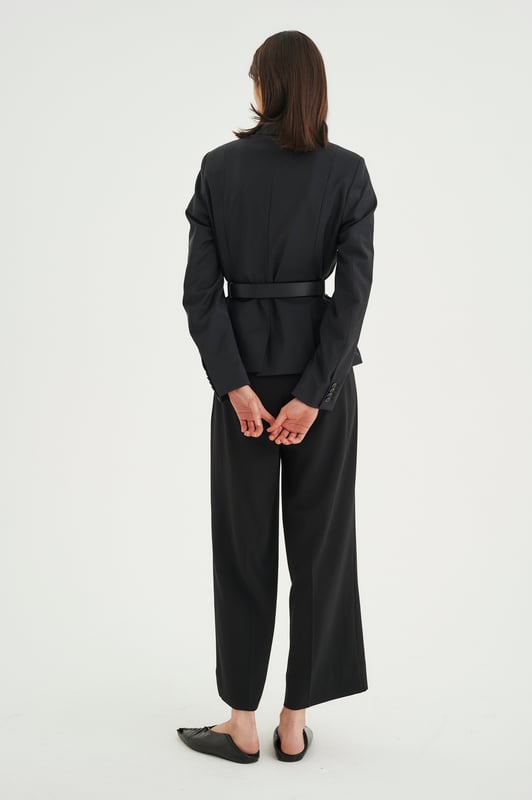 Gerade Passform,Lange Ärmel  Professionelle Reinigung, Nicht bleichen, Nicht im Trockner trocknen, Kalt bügeln max. 110° C, Trockenreinigung  52% Polyester,44% Virgin Wool,4% Elasthan