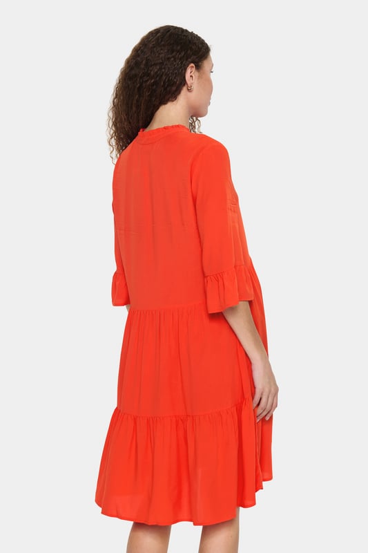Casual fit,Knie  Fijne was 30°, niet bleken, niet in de droger drogen, Druipnat ophangen in de schaduw, koud strijken max. 110° C, Droogreiniging  100% Viscose (LENZING™ ECOVERO™)