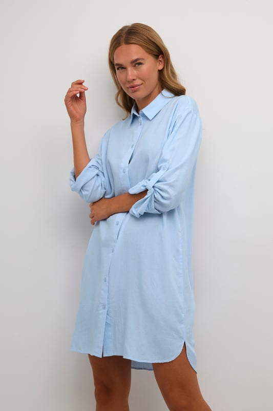 Loose fit,Boven de knie,Lange mouwen  Fijne was 30°, niet bleken, niet in de droger drogen, Druipnat ophangen in de schaduw, warm strijken max. 150° C, Droogreiniging  70% Viscose (LivaEco™),30% Linnen