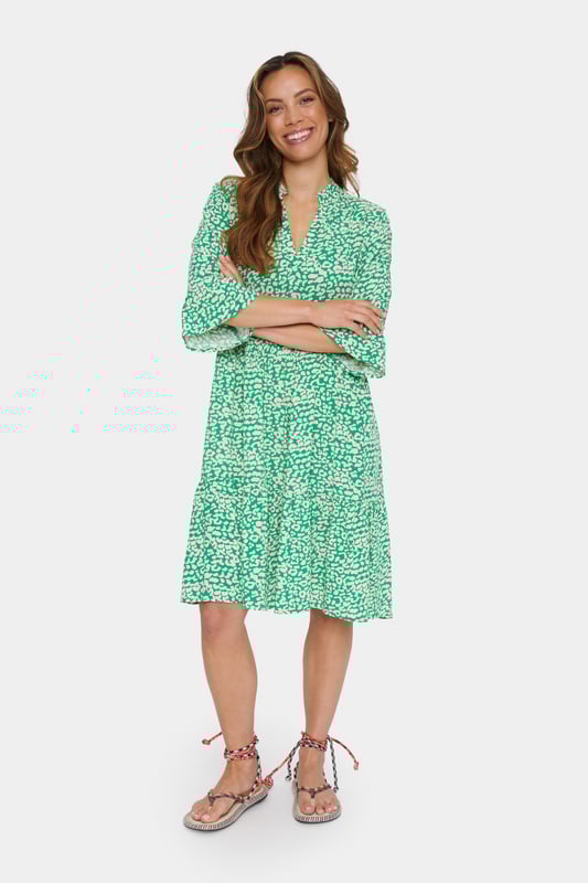 Casual fit,Knie  Fijne was 30°, niet bleken, niet in de droger drogen, Druipnat ophangen in de schaduw, koud strijken max. 110° C, Droogreiniging  100% Viscose (LENZING™ ECOVERO™)