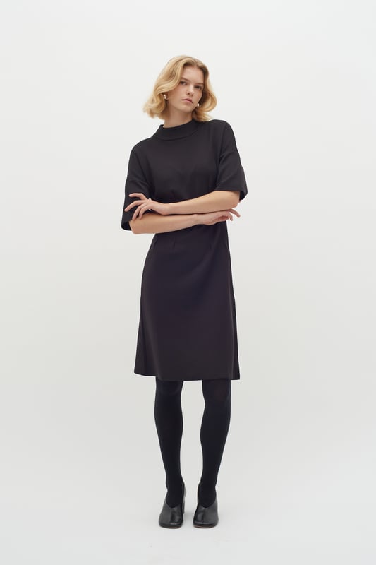 Schonwäsche 30°, Nicht bleichen, Nicht im Trockner trocknen, Liegend trocken., Kalt bügeln max. 110° C, Trockenreinigung  51% Modal (TENCEL™),42% Polyester,7% Elasthan