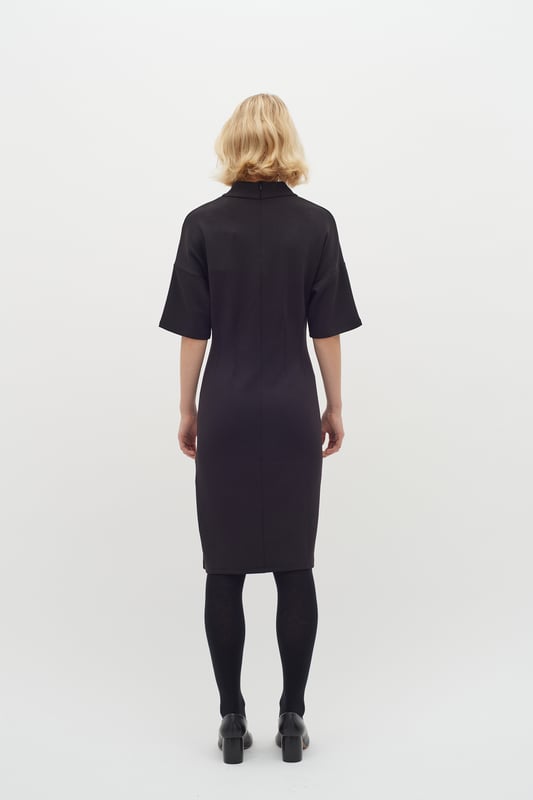 Schonwäsche 30°, Nicht bleichen, Nicht im Trockner trocknen, Liegend trocken., Kalt bügeln max. 110° C, Trockenreinigung  51% Modal (TENCEL™),42% Polyester,7% Elasthan