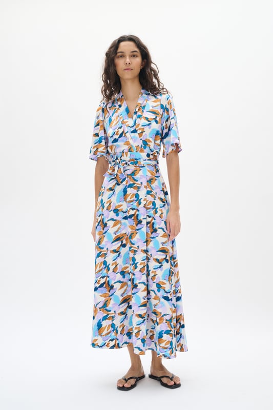 Feminine Form,Über Knöchellänge,Ellenbogenlänge  Schonwäsche 30°, Nicht bleichen, Nicht im Trockner trocknen, Tropnass aufhängen, Kalt bügeln max. 110° C, Nicht trockenreinigen  97% Polyester (Recycelt),3% Elasthan