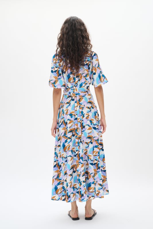 Feminine Form,Über Knöchellänge,Ellenbogenlänge  Schonwäsche 30°, Nicht bleichen, Nicht im Trockner trocknen, Tropnass aufhängen, Kalt bügeln max. 110° C, Nicht trockenreinigen  97% Polyester (Recycelt),3% Elasthan